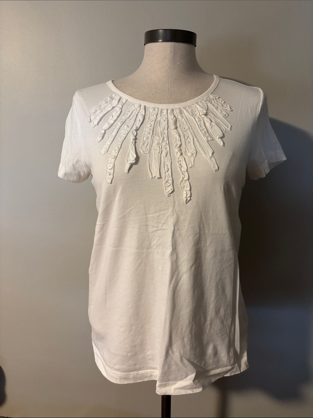 Jones New York White Short-Sleeve Embellished Neck Tee
